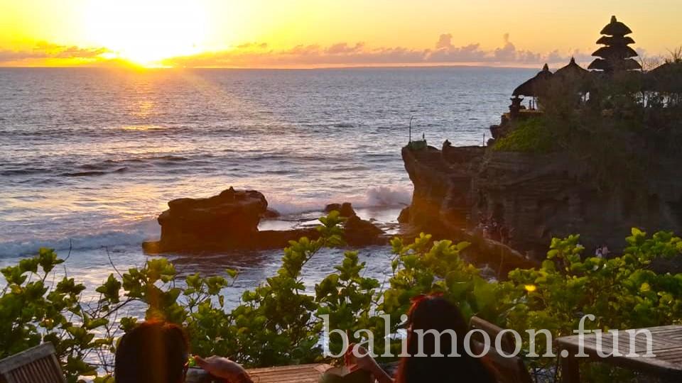 タナロット寺院と夕陽